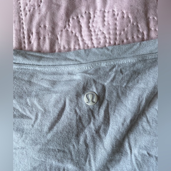 White Lululemon T-shirt with mesh sleeves - Picture 3 of 3